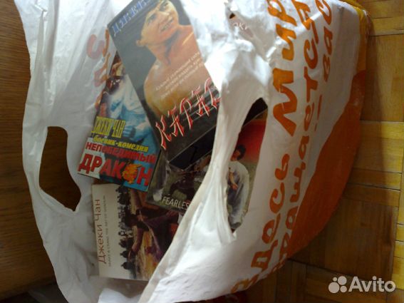 Видеокассеты и двд с фильмами