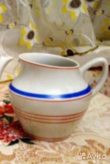 Тарелки.Молочники.Соковыжималка