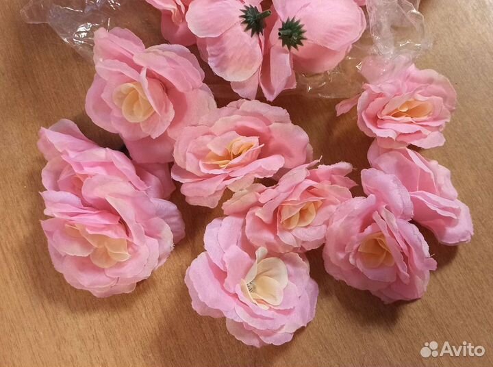 Голова розы, гортензии, герберы