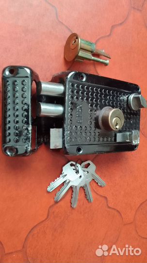 Дверной замок 'Apex' б/у