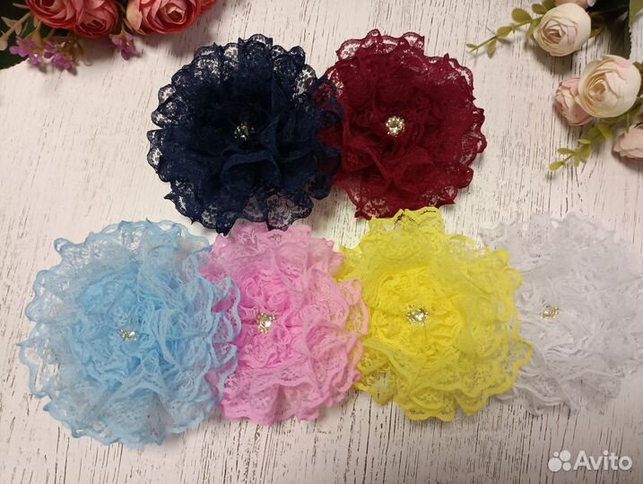 Нарядные кружевные банты