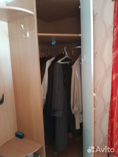 Угловой шкаф