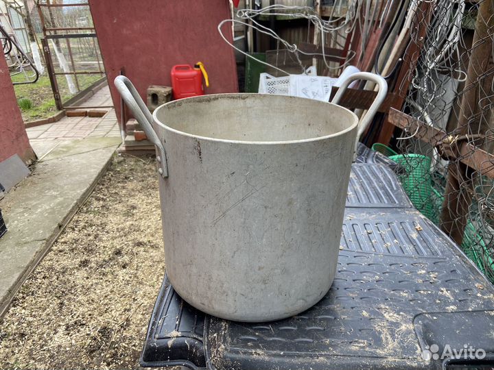 Кастрюля алюминиевая