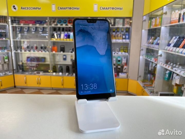 HONOR 10, 4/64 ГБ