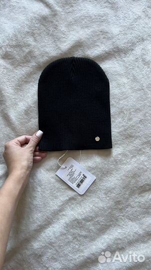 Женская шапка новая