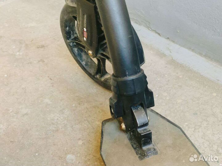 Самокат взрослый в отличном состоянии