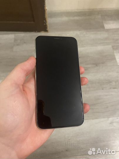 iPhone Xs, 64 ГБ