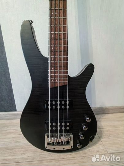 Продается бас гитара Ibanez srx595