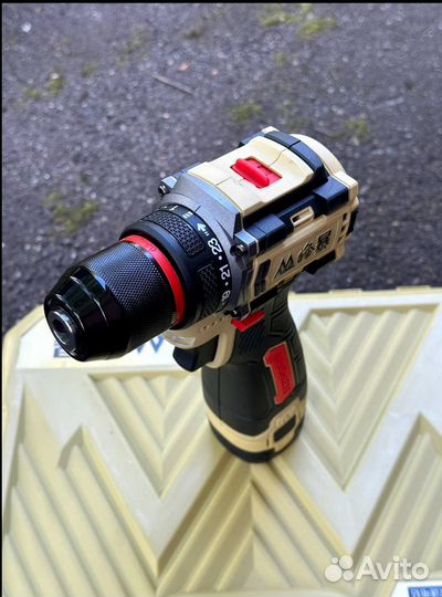 Шуруповерт бесщеточный оригинал