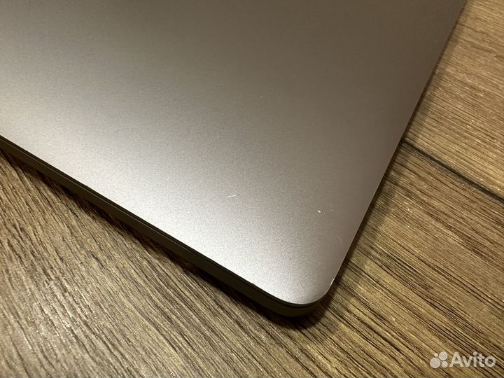 Apple MacBook Pro 15 2016 301 цикл