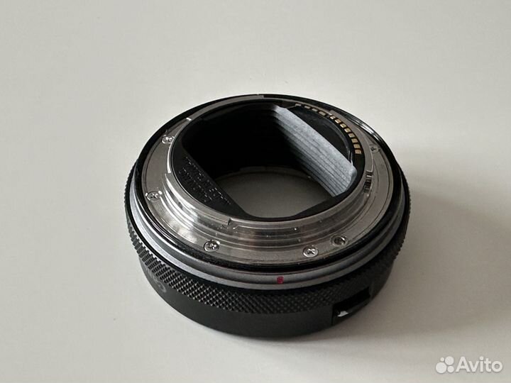 Адаптер Canon Mount Adapter EF-EOS R Control Ring