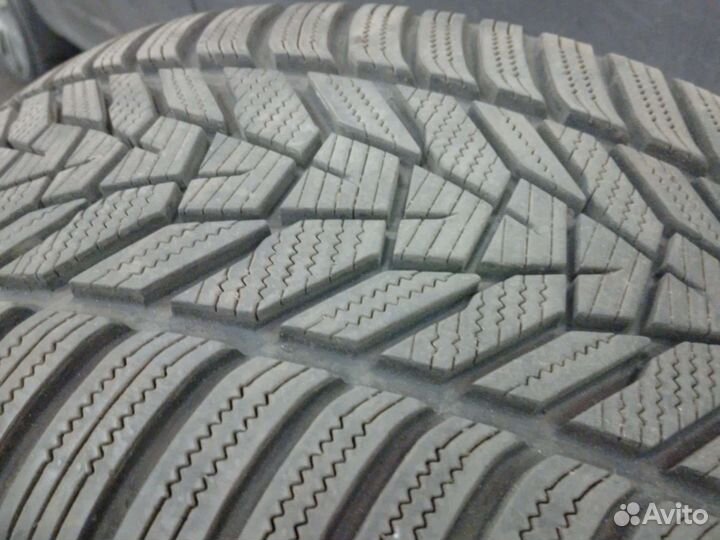 Hankook Winter I'Cept Evo 3 W330 265/35 R20