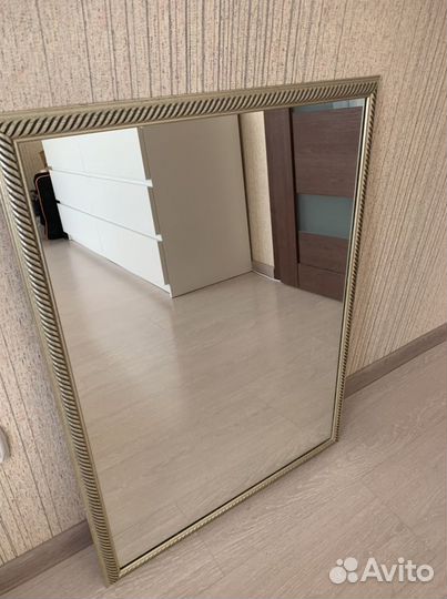 Зеркало в багетной раме 75x58