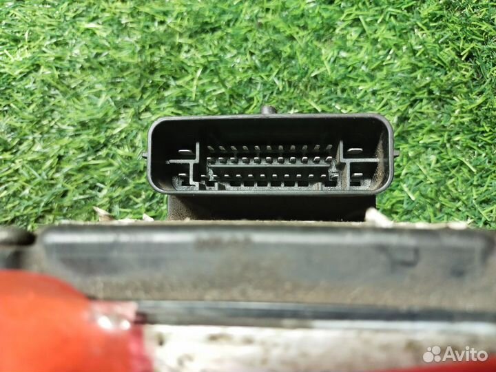 Блок ABS (Насос) Volkswagen Passat (B6) VI