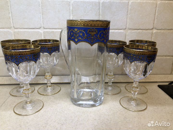 Графин и бокалы