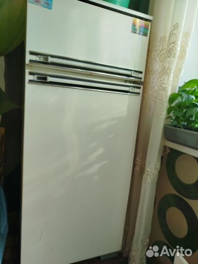 Холодильник бу ока