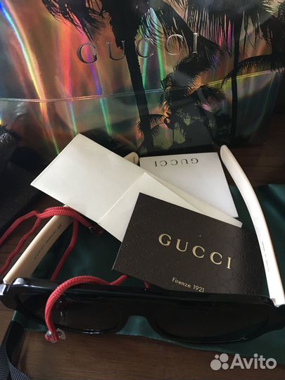 Солнцезащитные очки