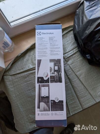 Водонагреватель проточный Electrolux NPX 8 Flow