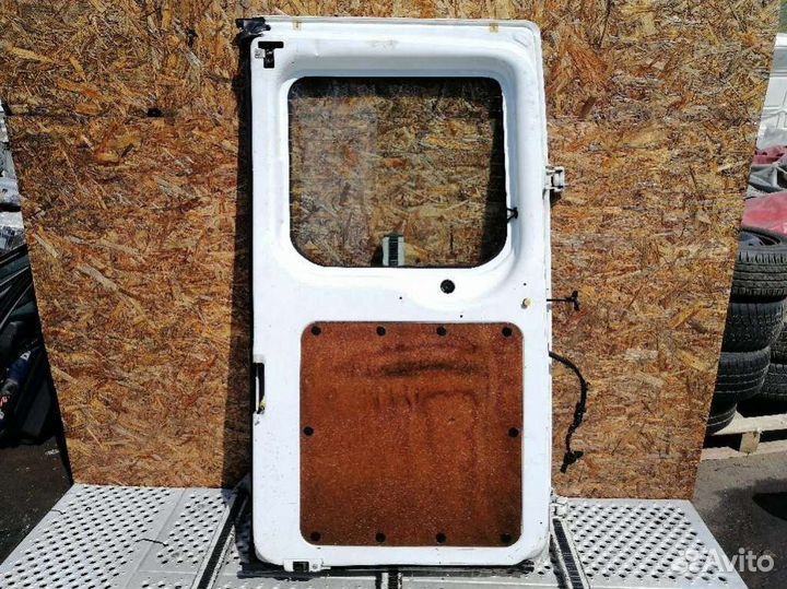 Дверь задняя распашная левая Ford Transit 3 2002
