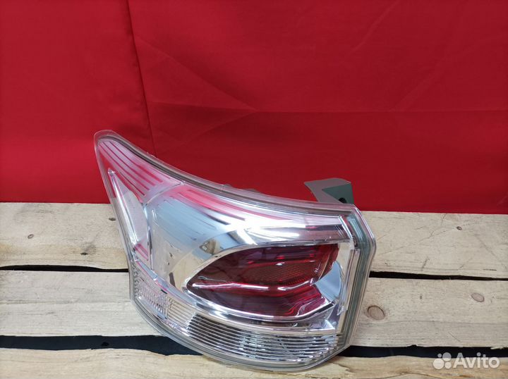 Фонарь левый Mitsubishi Outlander 3 2012