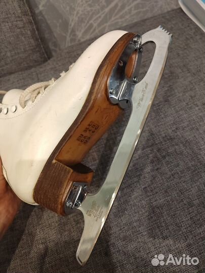 Фигурные коньки Wifa 34