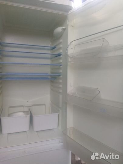 Холодильник indesit C240 G