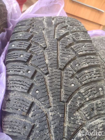 Nokian Tyres Hakkapeliitta 5 215/65 R16