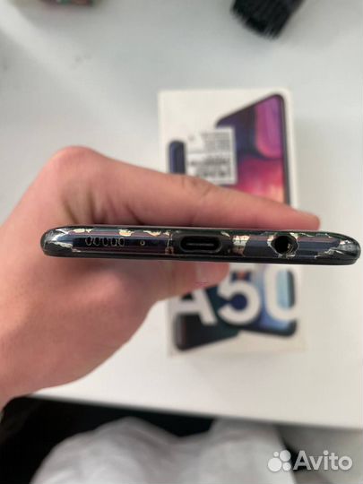 Samsung Galaxy A50, 4/64 ГБ