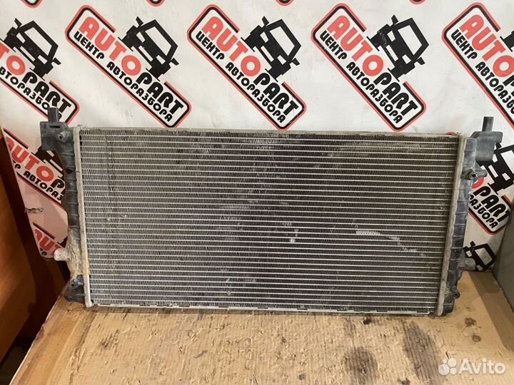 Радиатор основной VW Polo MK5 МКПП с дефектом