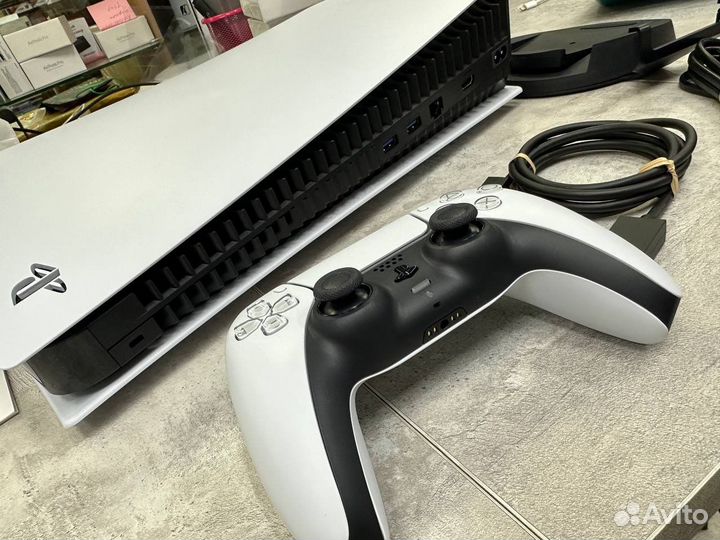 Sony playstation 5 825гб + диск WB 4 Back Blood