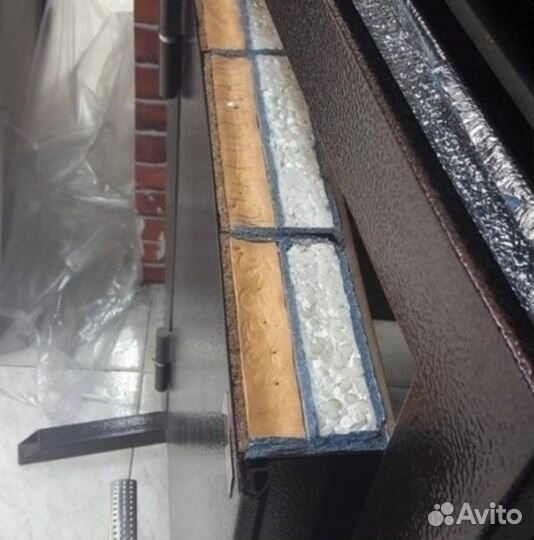 Уличная металлическая дверь с фрамугой DD-129