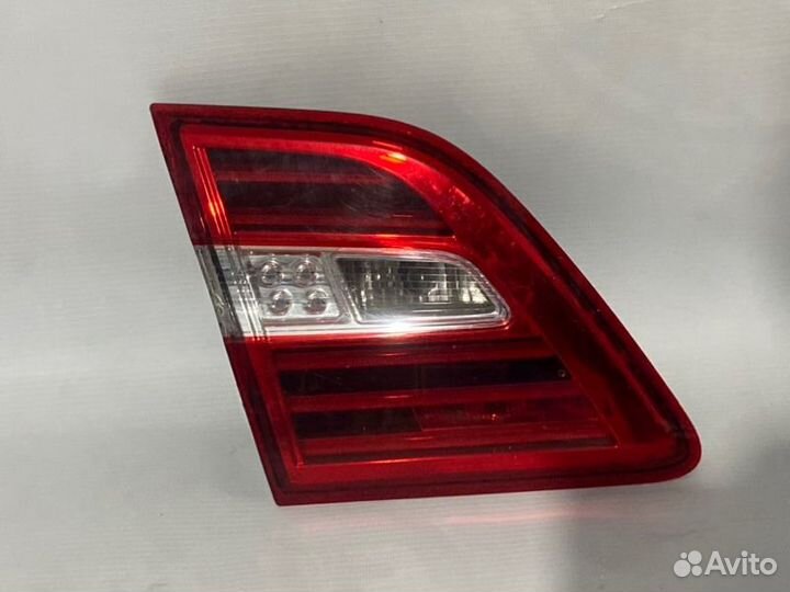 Фонарь внутренний задний левый Mercedes -Benz ML