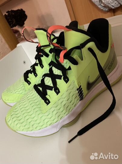Nike Баскетбольные кроссовки LeBron Witness 5