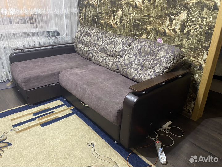Большой угловой диван раскладной бу