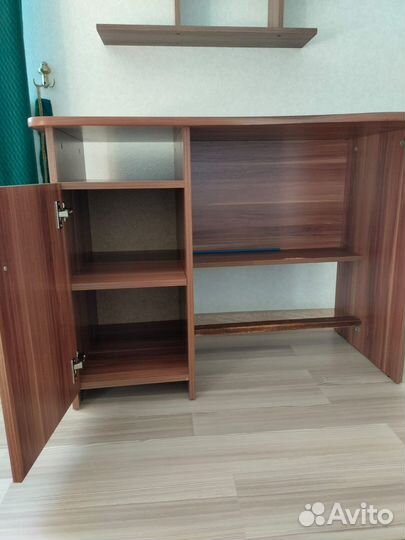 Письменный стол