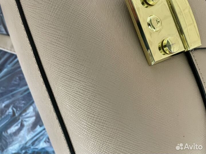 Сумка бежевая