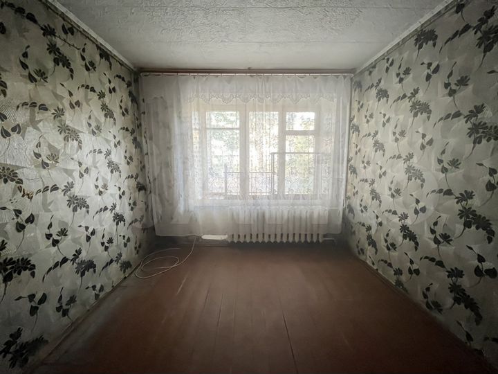 Комната 18 м² в 5-к., 1/5 эт.