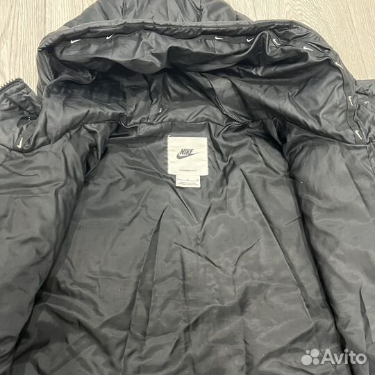 Тонкий пуховик nike