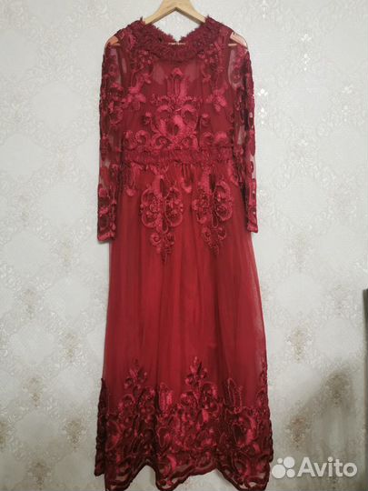 Нарядное платье