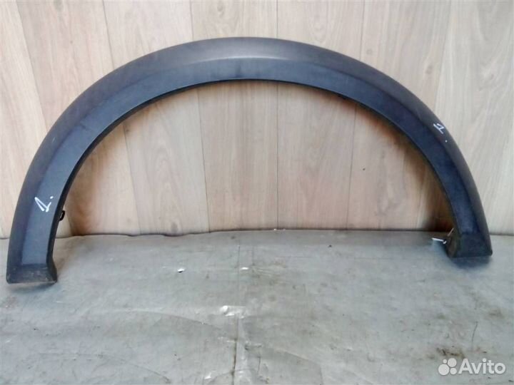 Накладка переднего крыла правого от Land Rover Di