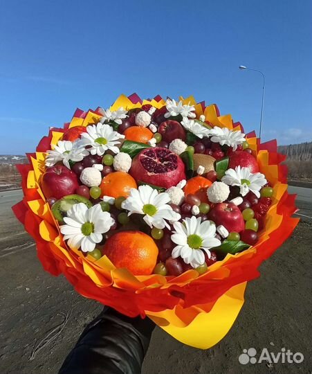 Цветочно-фруктовый букет