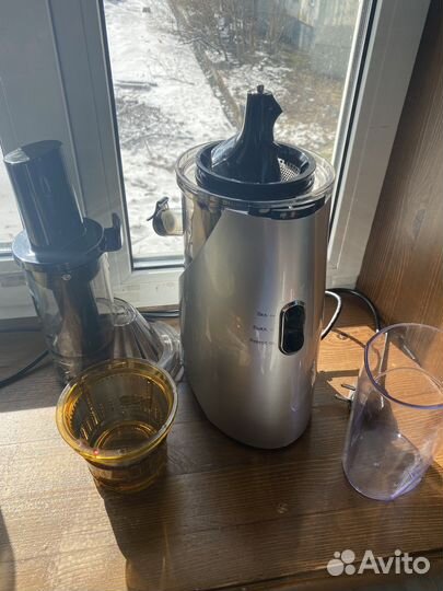 Шнековая соковыжималка Kitfort