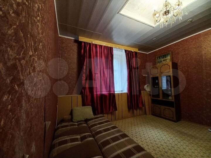 Комната 18 м² в 5-к., 1/1 эт.