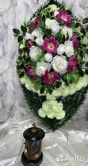 Ритуальные венки и корзины