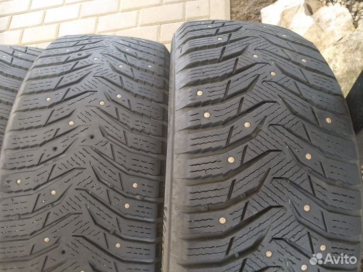 Kumho WinterCraft Ice WI31 215/50 R17 95T