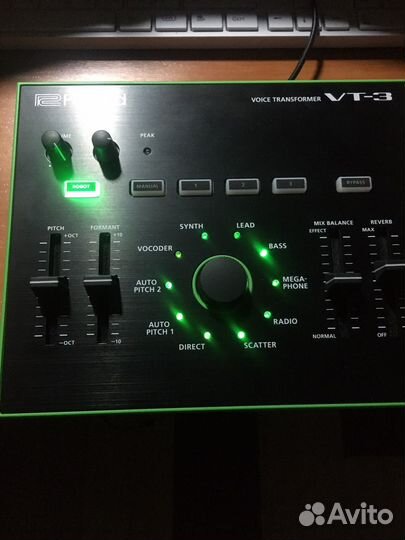 Вокальный процессор Roland VT-3