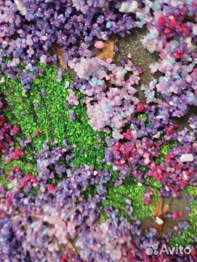 Картина из уральских самоцветов 