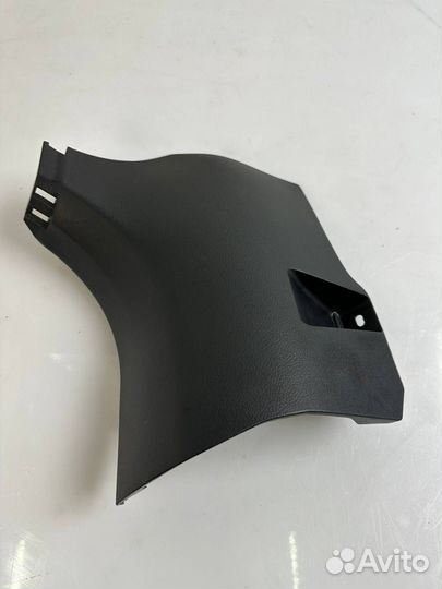 Обшивка стойки передняя правая нижняя Lexus NX
