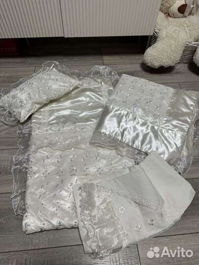 Комплект на выписку с пеленками, одеялом