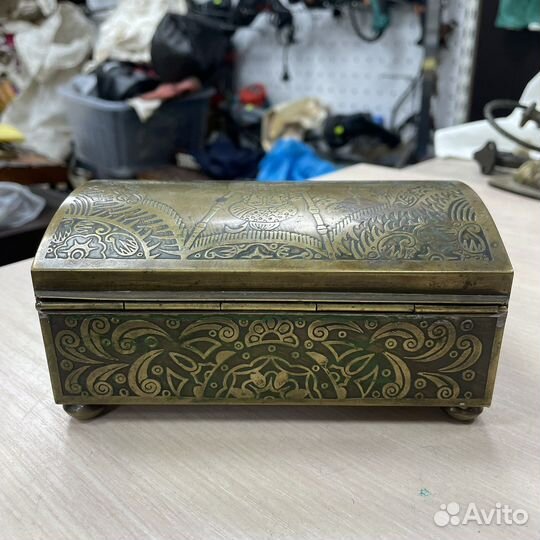 Шкатулка Старая Индия. Латунь, дерево (сзр)